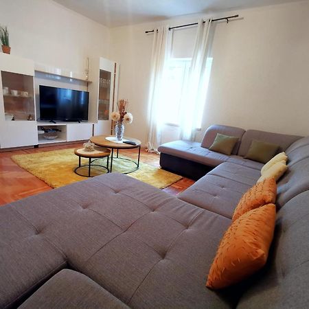 Apartment Ani 슬라노 외부 사진